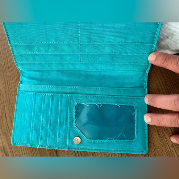 Frida Kahlo Travel Bundle Canvas Tote and Wallwt - Picture 6 of 7